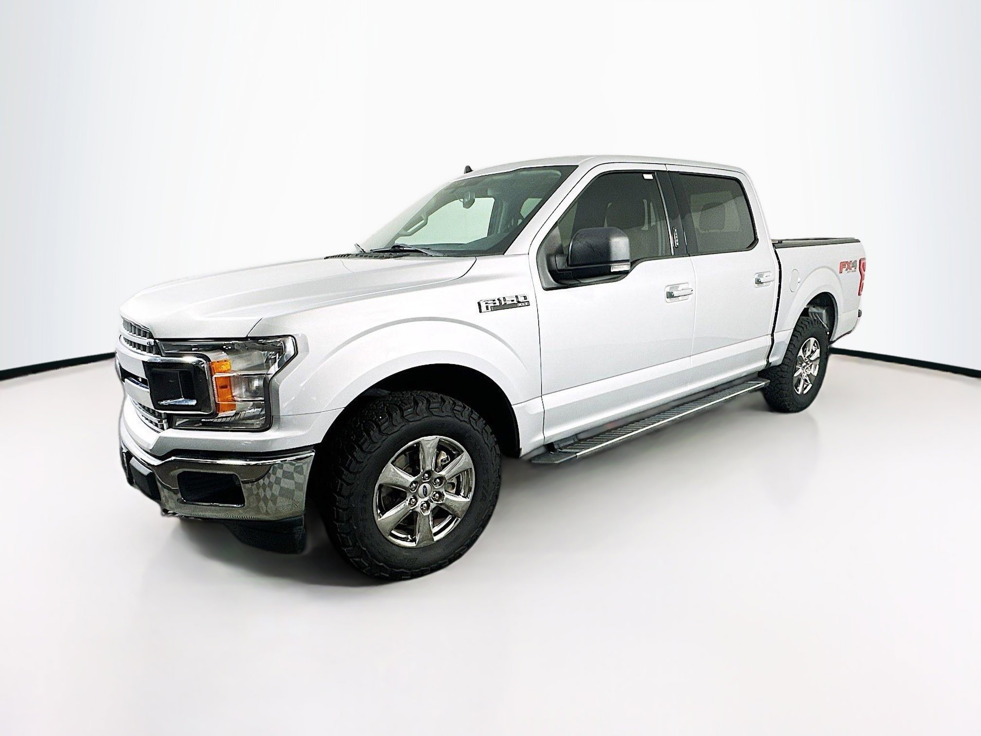 Used 2019 Ford F150 XLT w/ Equipment Group 302A Luxury AWD/4WD image 3