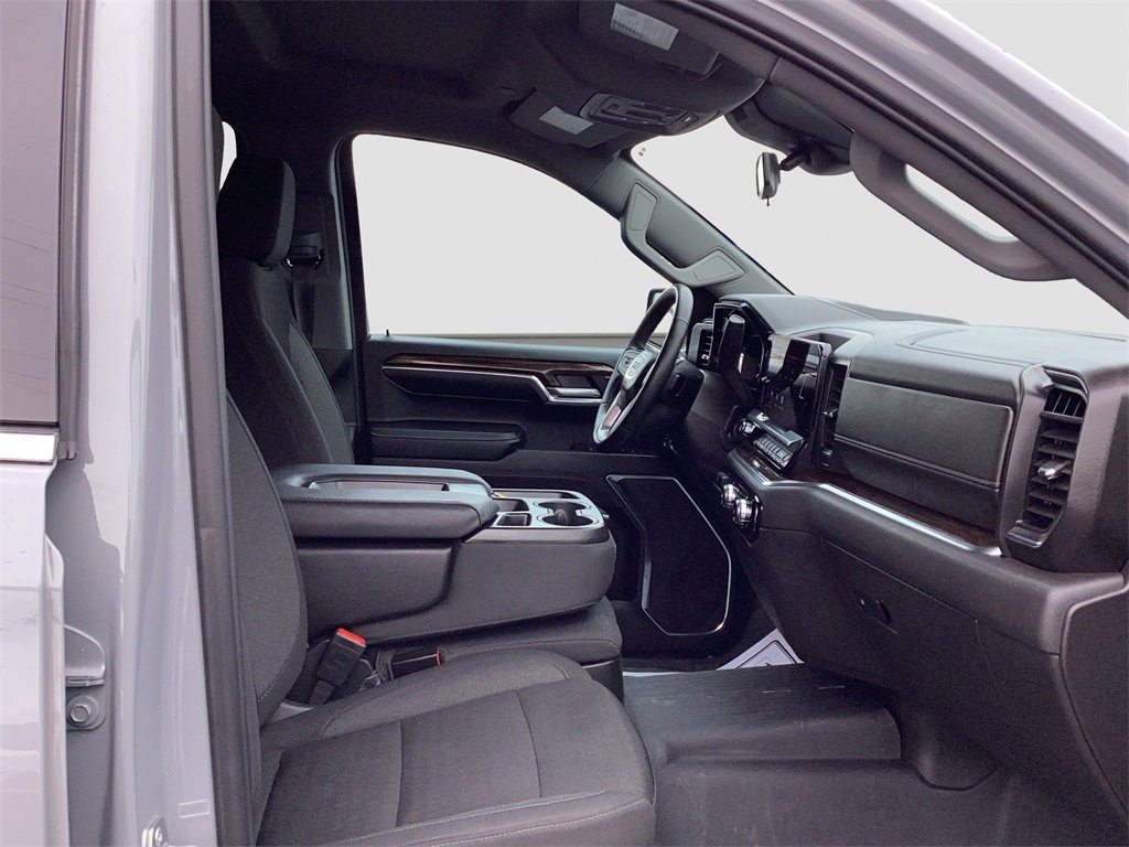 Used 2024 GMC Sierra 1500 SLE w/ Preferred Package image 18