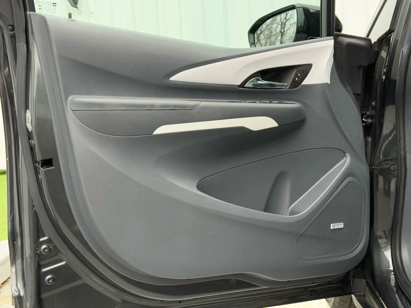 Used 2017 Chevrolet Bolt Premier w/ Driver Confidence II Package image 11