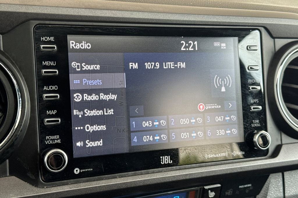 Used 2021 Toyota Tacoma TRD Off-Road w/ TRD Premium Off Road Package AWD/4WD image 17