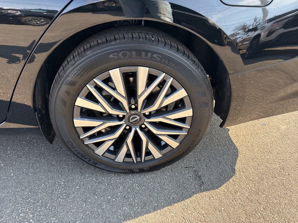 Used 2025 Nissan Altima 2.5 SV image 28