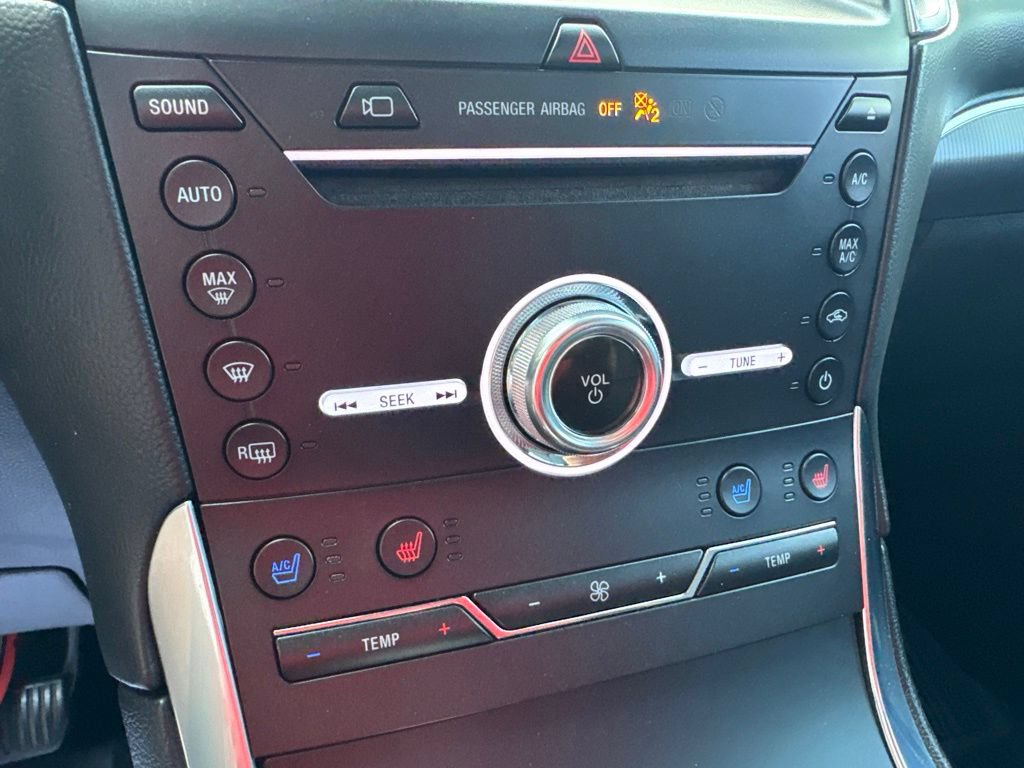 Used 2019 Ford Edge Titanium w/ Equipment Group 301A FWD image 27