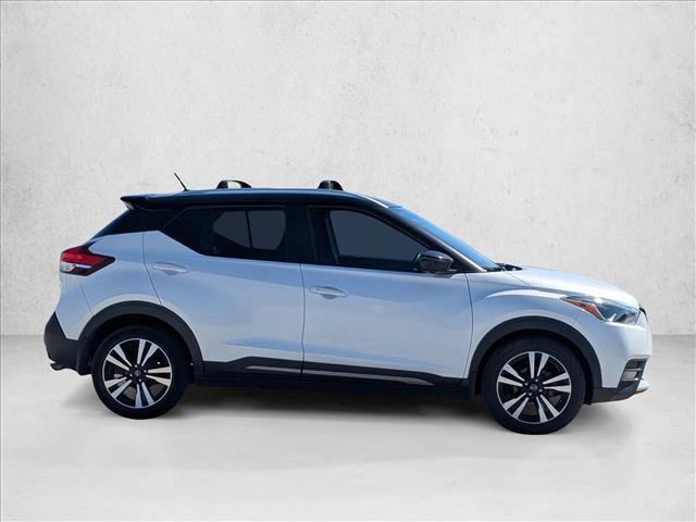 Used 2020 Nissan Kicks SR w/ SR Premium Package FWD image 4