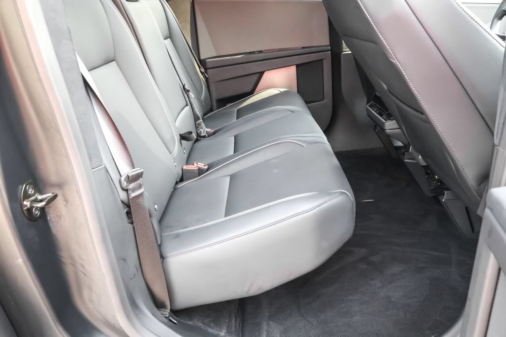 Used 2024 Tesla Cybertruck AWD Crew Cab image 28