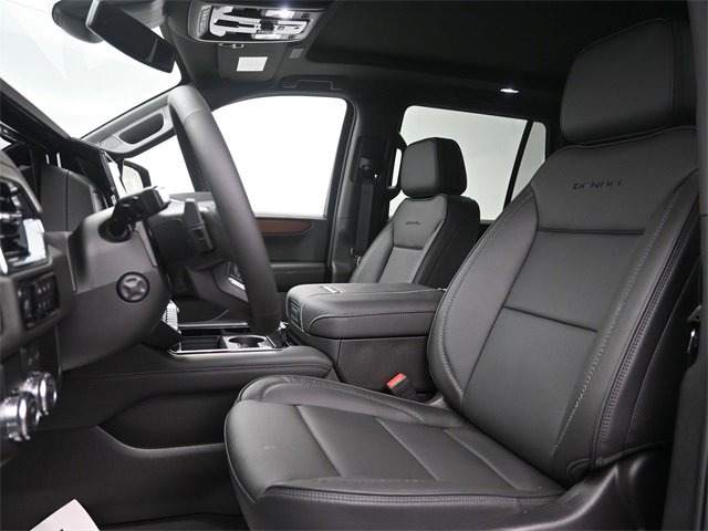 Used 2026 GMC Yukon Denali w/ Sun & Power Step Package image 10