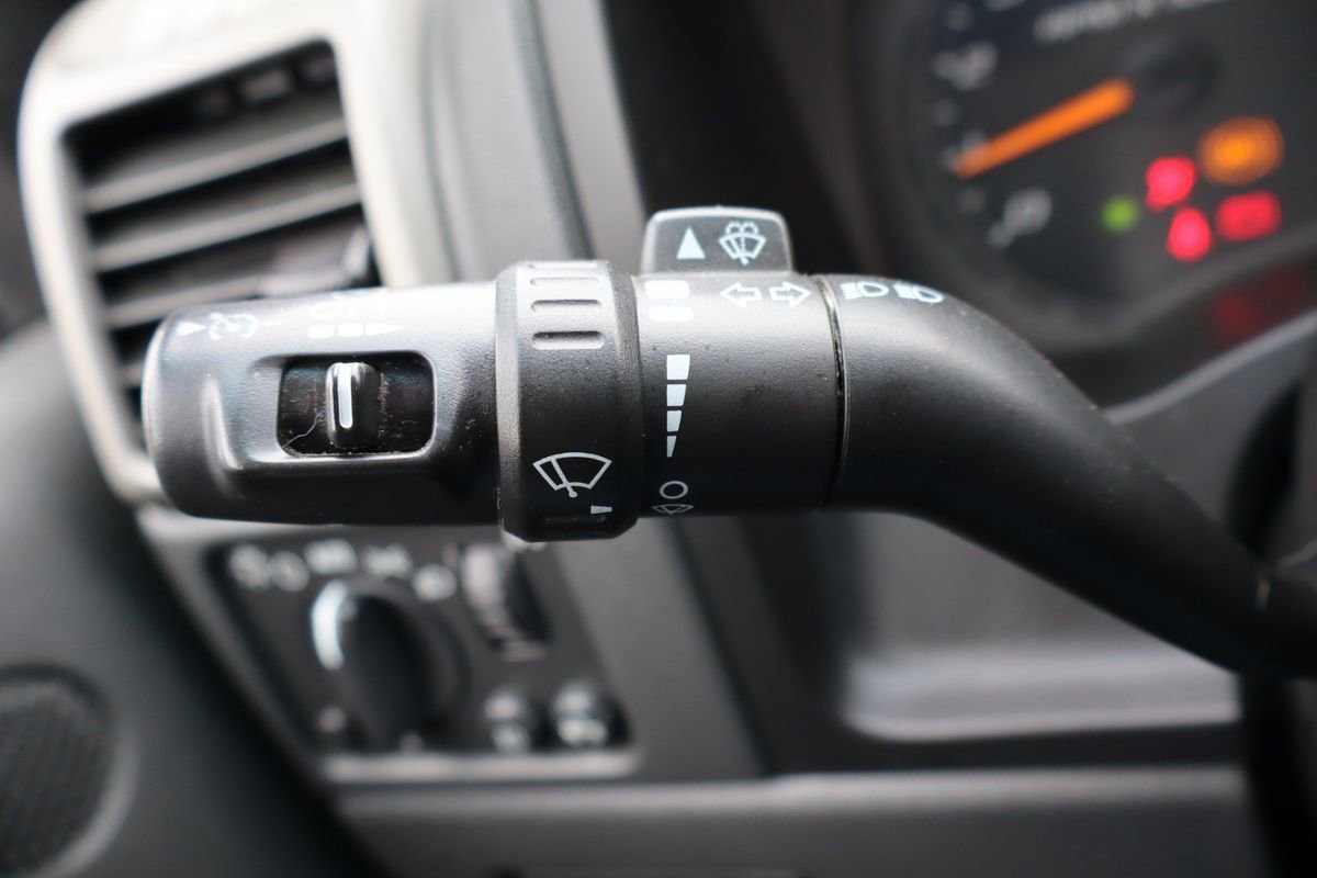Used 2005 Chevrolet Colorado LS image 29