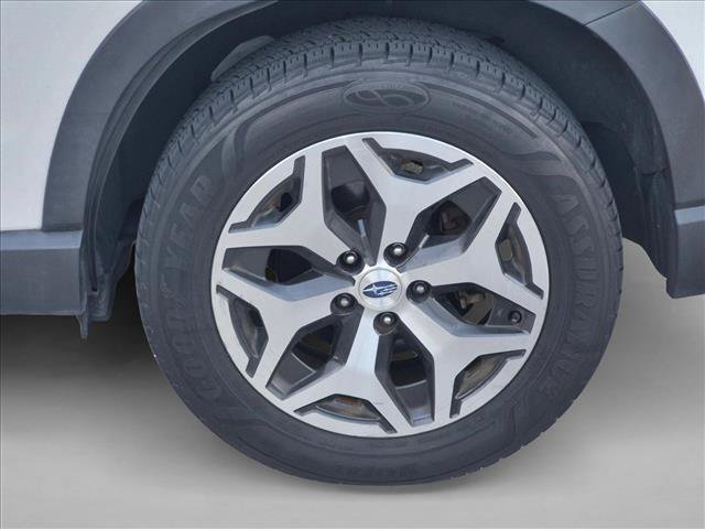 Used 2021 Subaru Forester Premium AWD/4WD image 5
