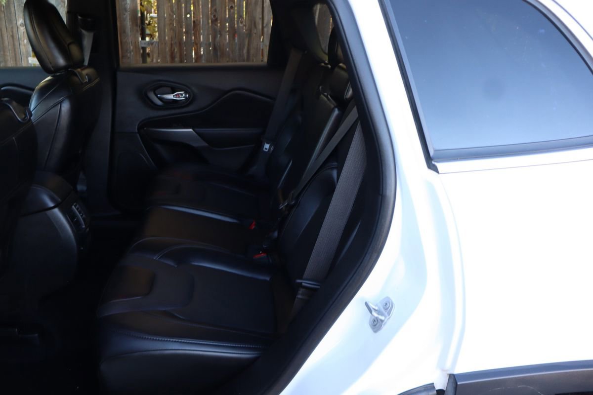 Used 2022 Jeep Cherokee Limited image 20