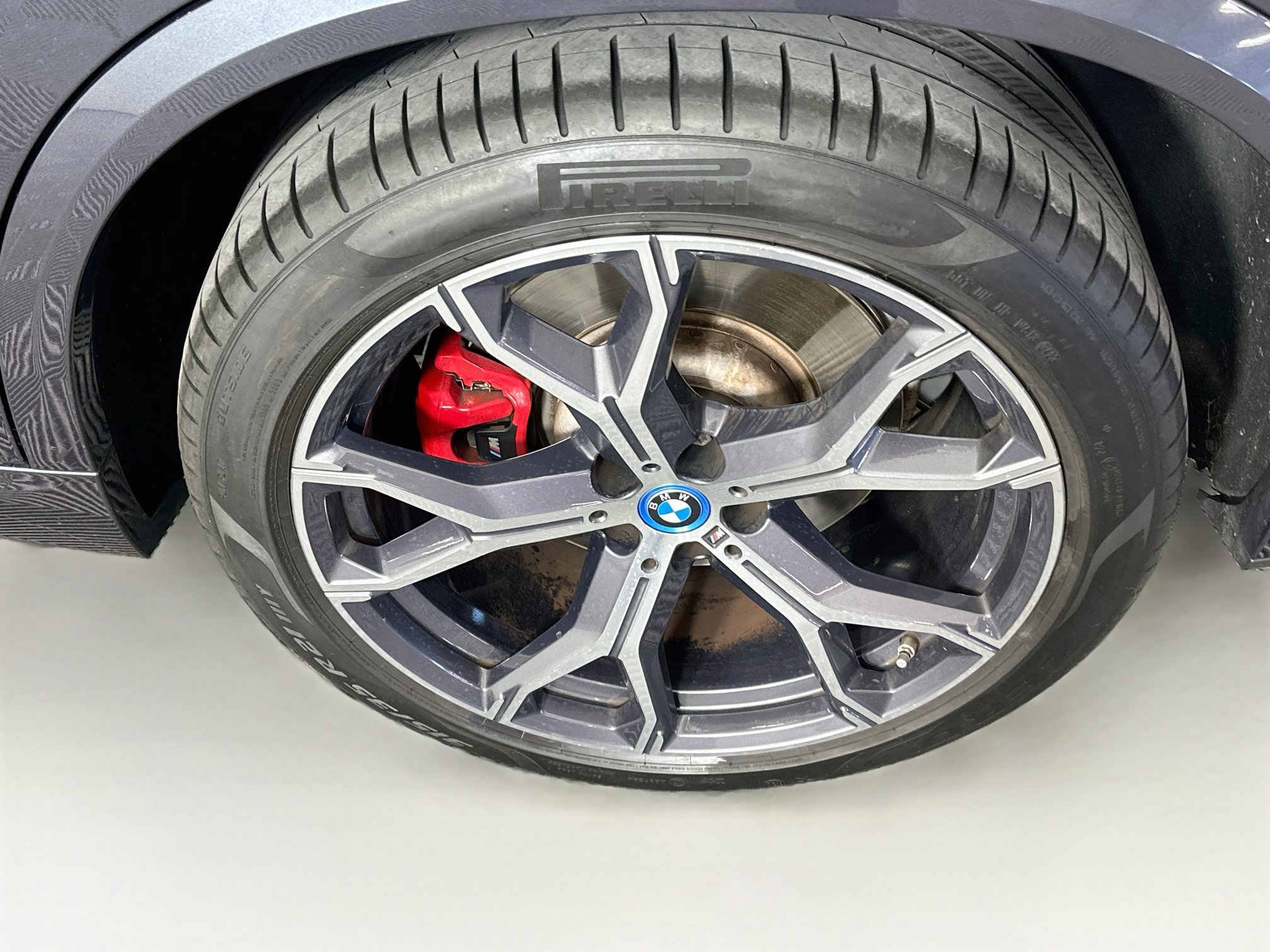 Used 2022 BMW X5 xDrive45e w/ M Sport Package AWD/4WD image 11