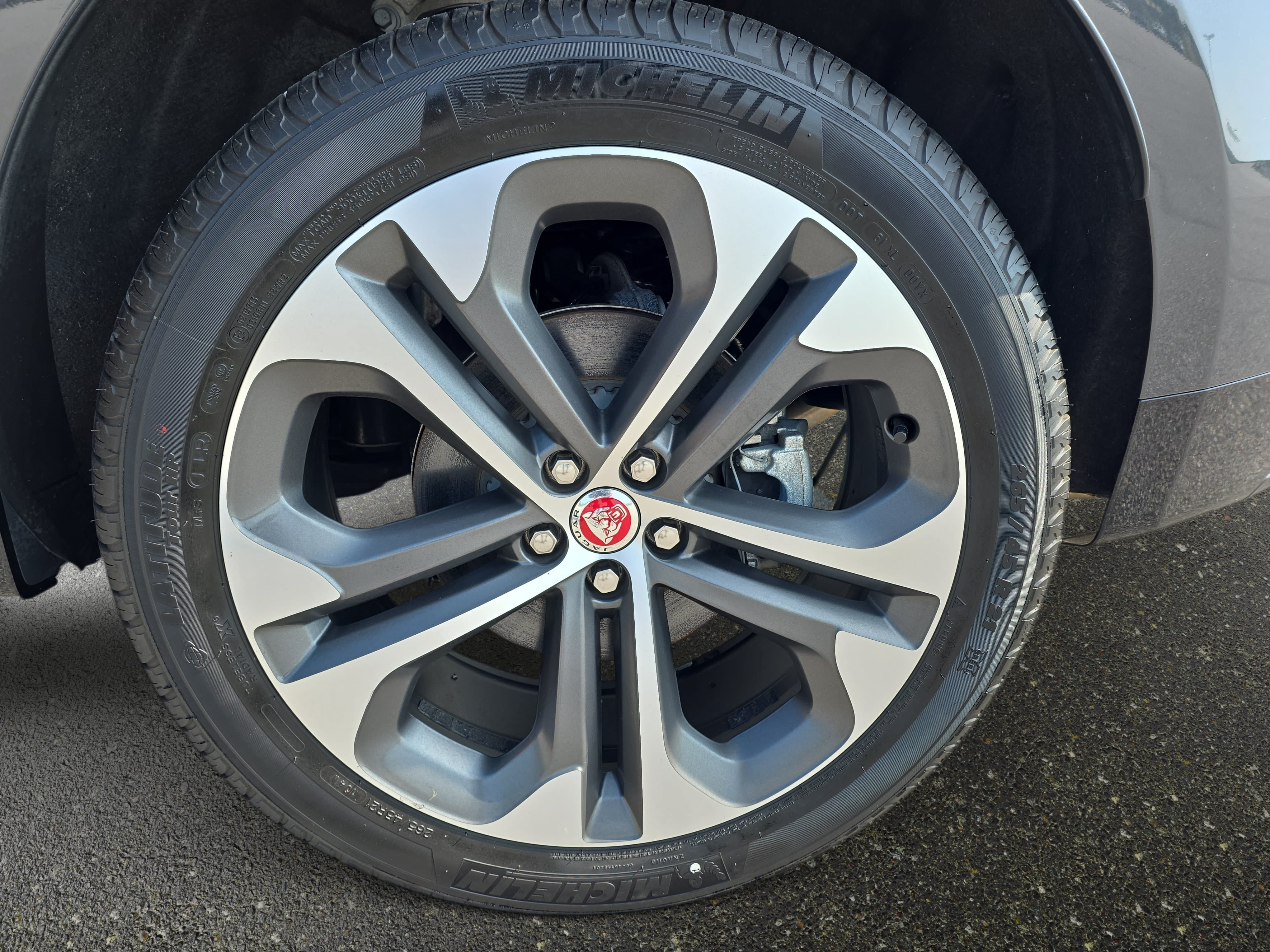 Certified 2023 Jaguar F-PACE S AWD/4WD image 34