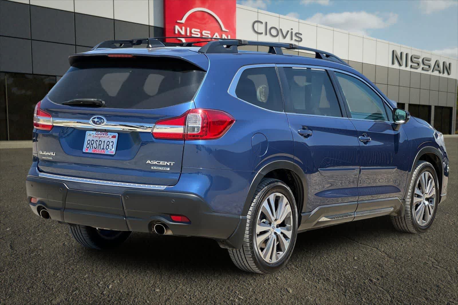 Used 2020 Subaru Ascent Limited w/ Technology Package AWD/4WD image 3