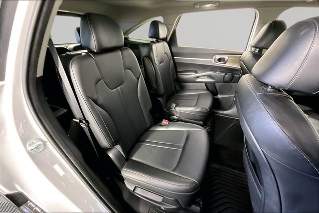 Certified 2022 Kia Sorento EX w/ Panoramic Sunroof Package FWD image 24