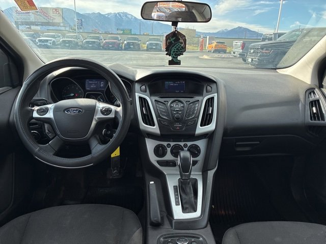 Used 2014 Ford Focus SE w/ SE Winter Package image 10