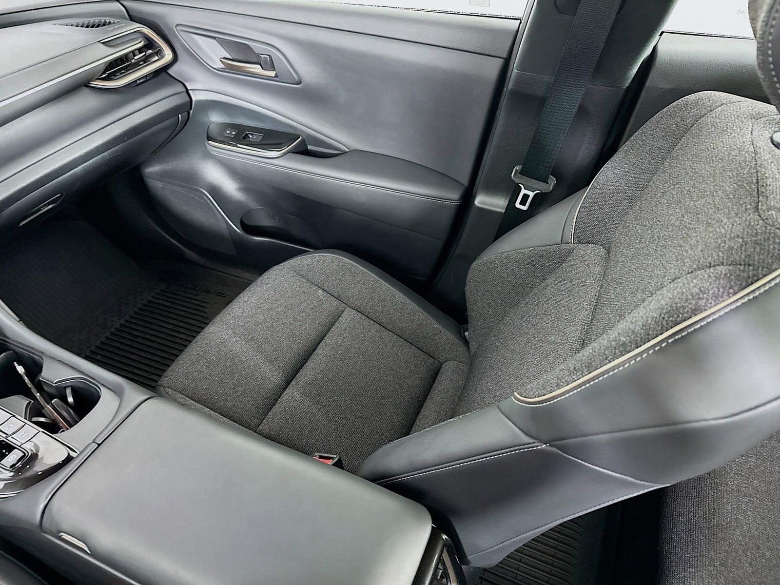 Used 2024 Toyota Crown XLE image 26