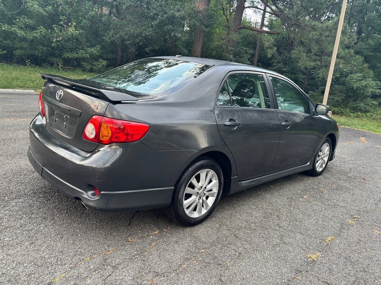 Used 2010 Toyota Corolla S FWD image 4