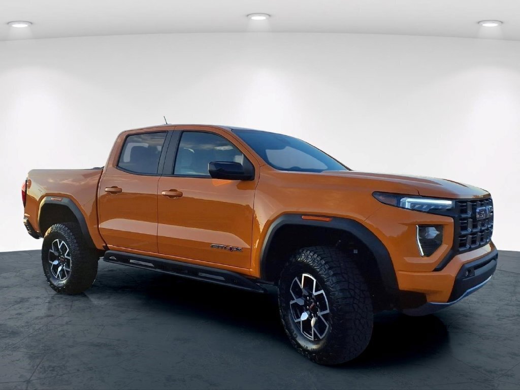 Used 2026 GMC Canyon AT4X AWD/4WD image 5