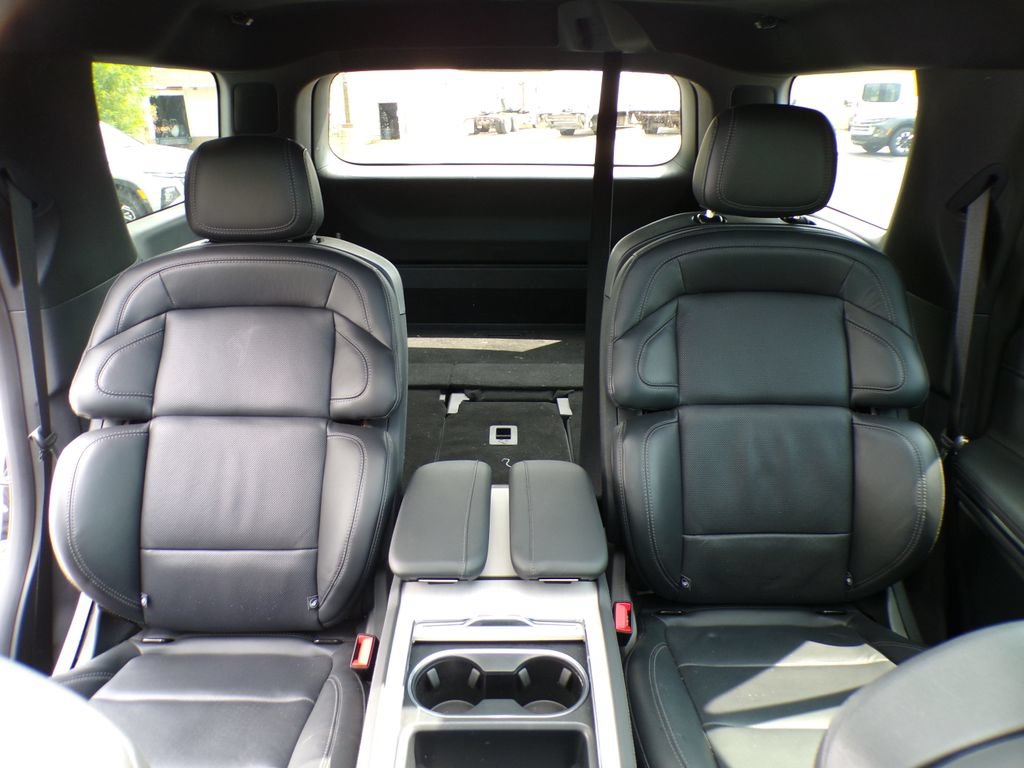 Used 2025 Lincoln Navigator Reserve w/ Jet Appearance Package AWD/4WD image 22