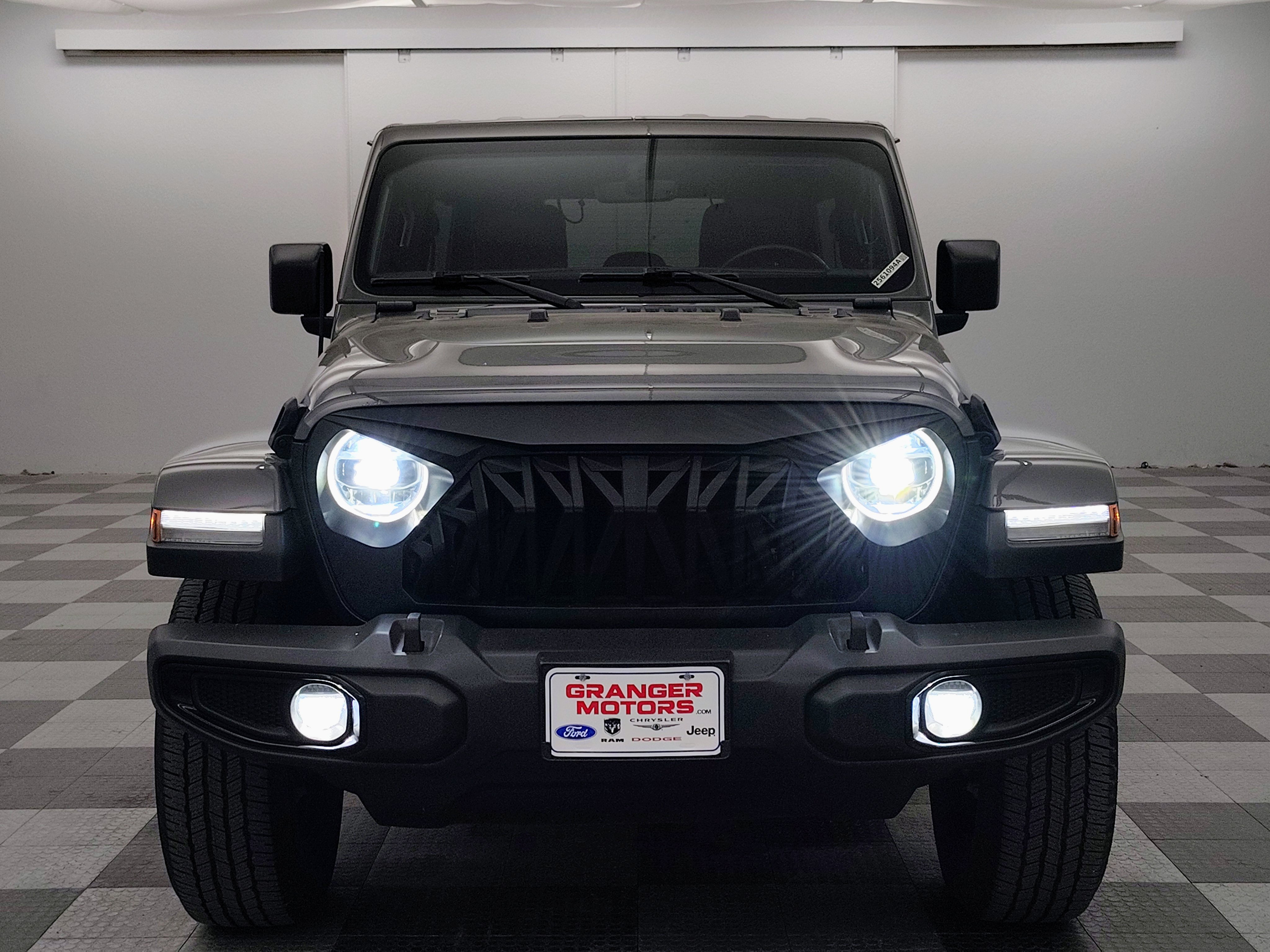 Used 2020 Jeep Wrangler Unlimited Sahara AWD/4WD image 5