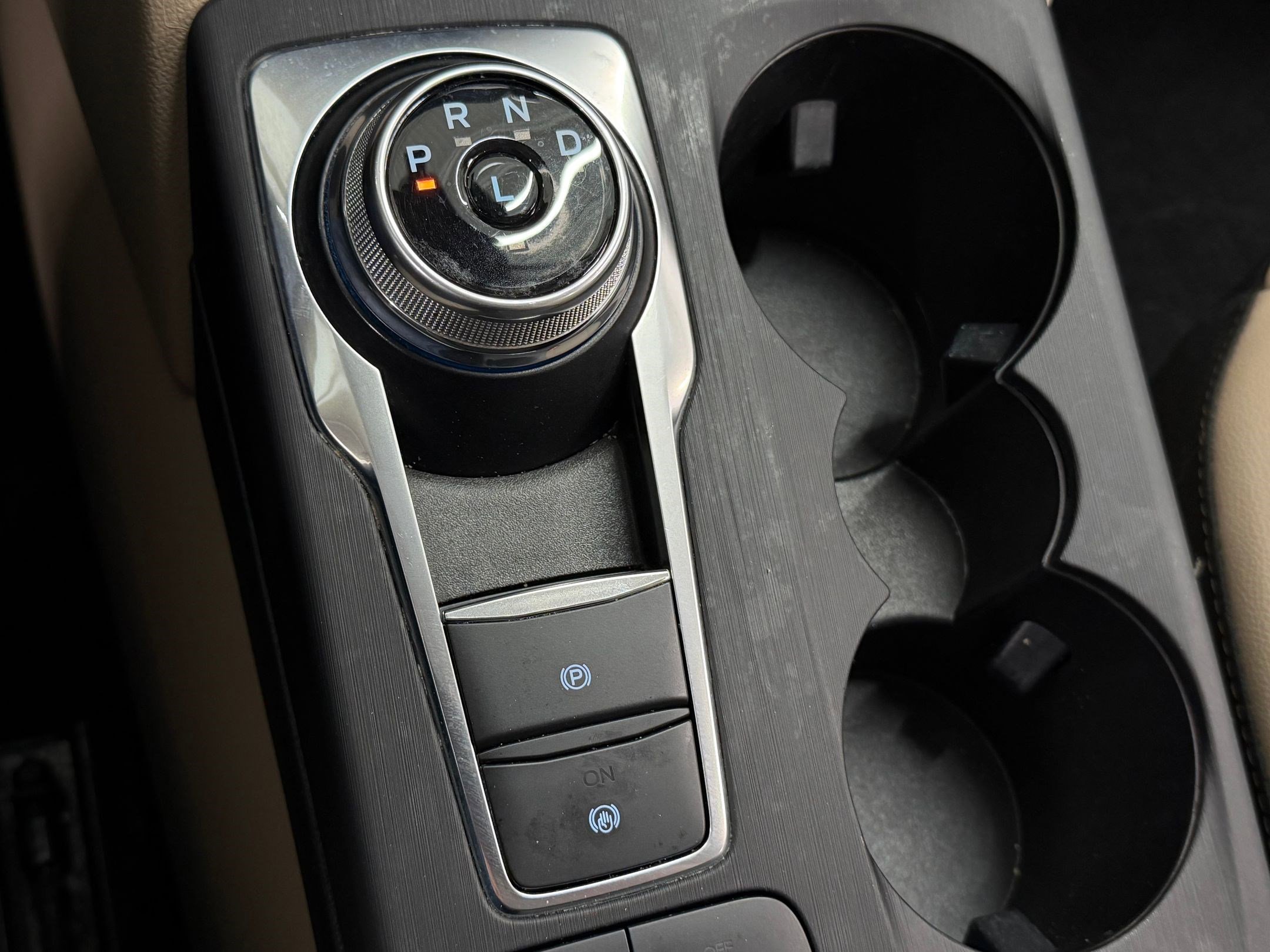 Used 2022 Ford Escape Titanium image 15