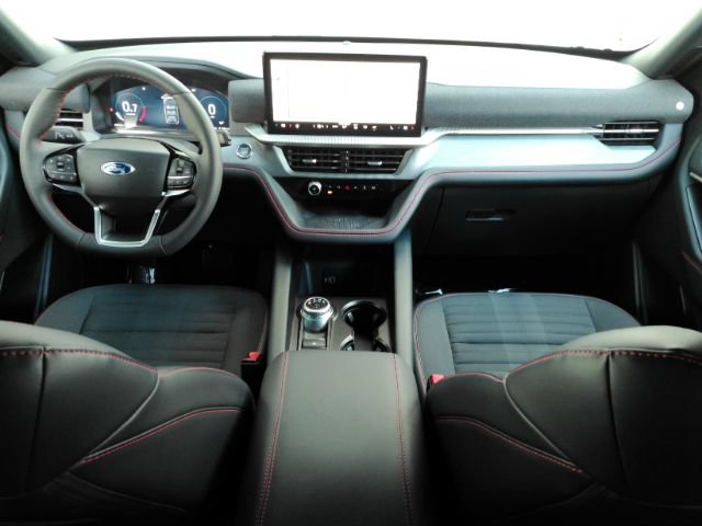 Used 2026 Ford Explorer ST-Line w/ ST-Line Street Pack AWD/4WD image 3