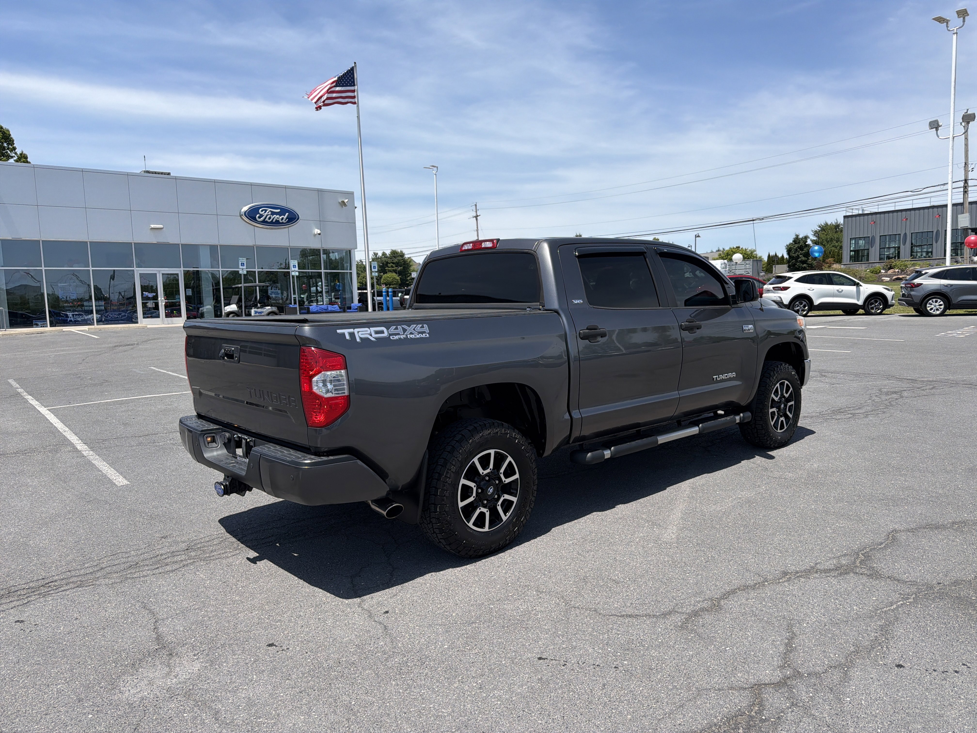 Used 2016 Toyota Tundra SR5 w/ TRD Off Road Package AWD/4WD video 3