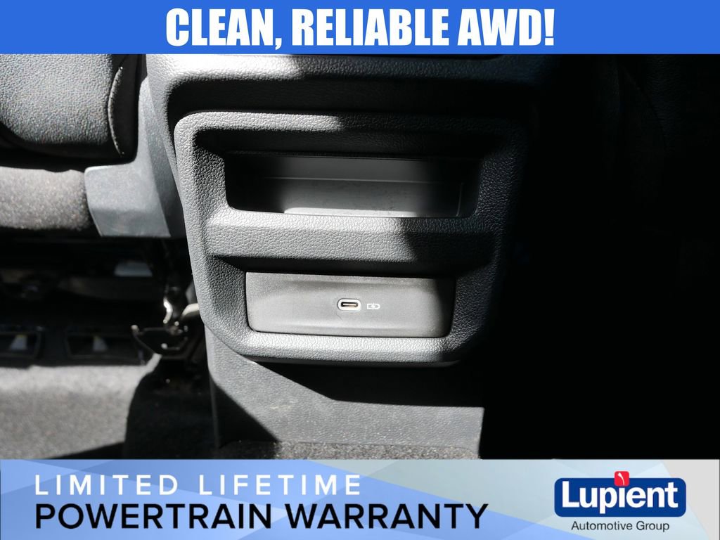 Used 2025 Volkswagen Taos SE image 18