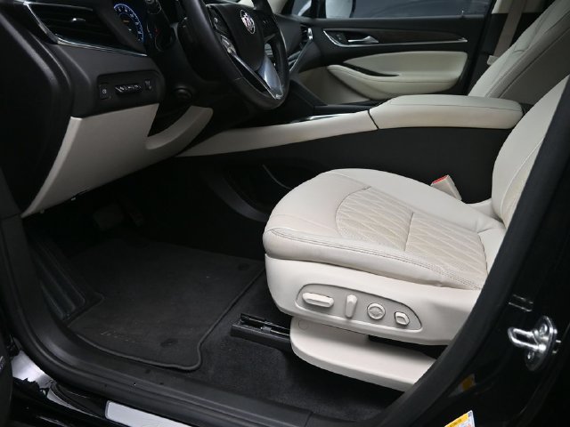 Used 2024 Buick Enclave Avenir FWD image 17