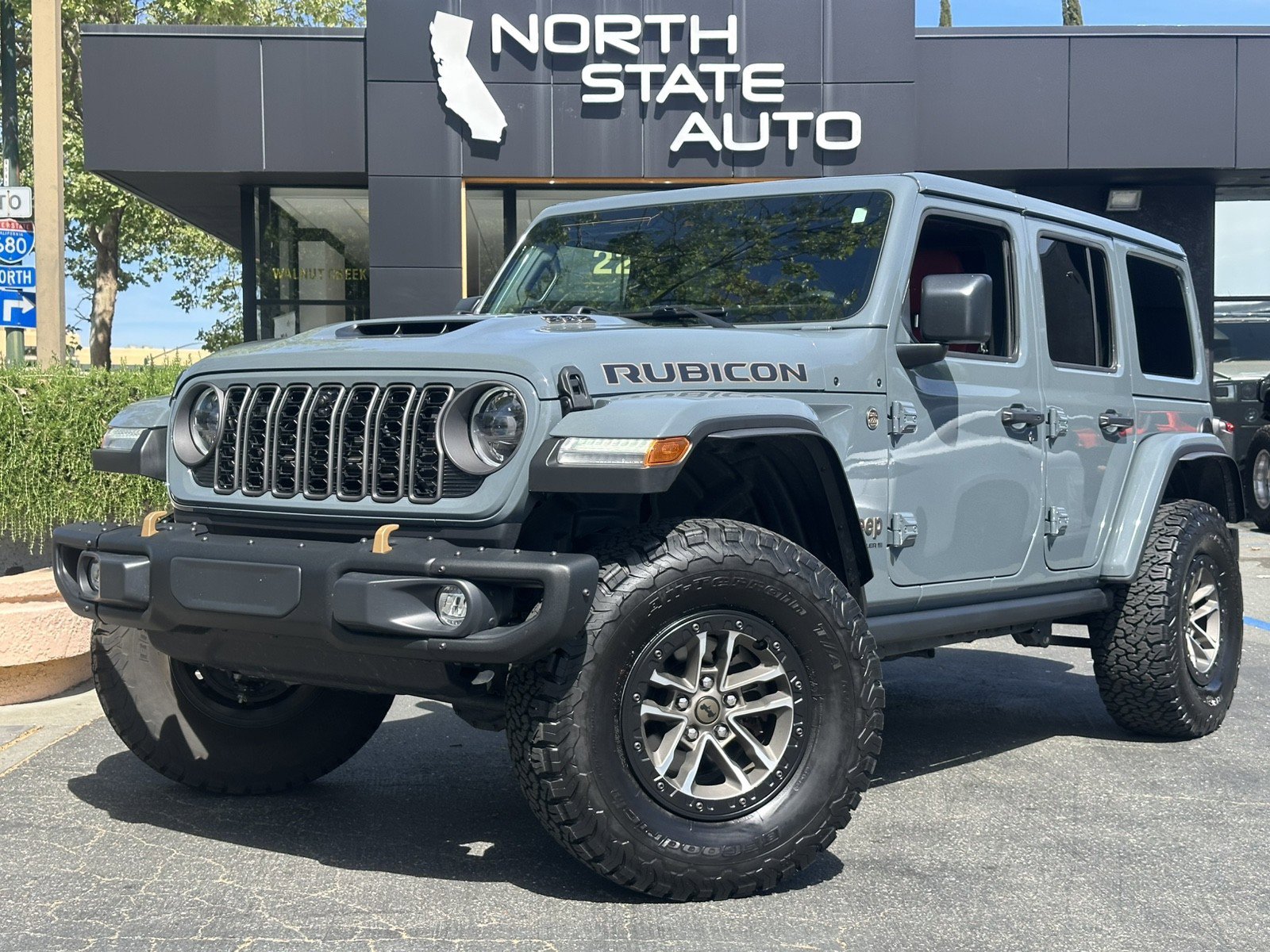 Used 2024 Jeep Wrangler Unlimited Rubicon 392 image 2