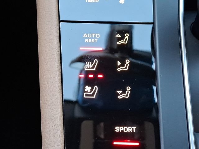 Certified 2026 Porsche Macan AWD/4WD image 21