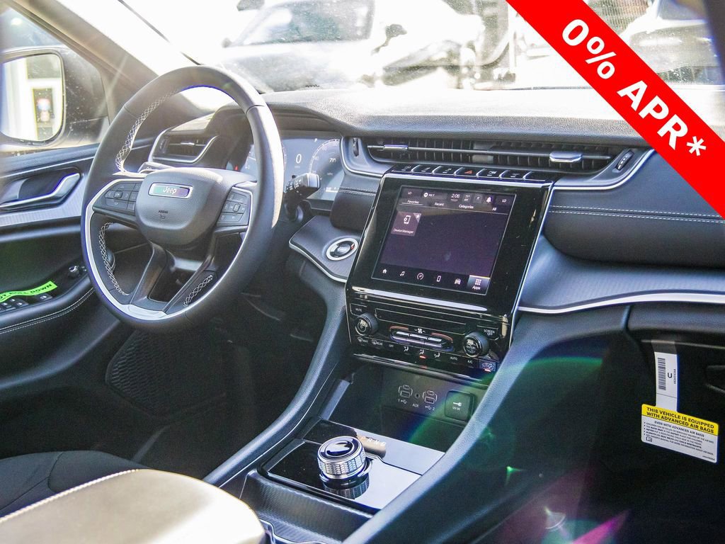 New 2025 Jeep Grand Cherokee Laredo X image 19