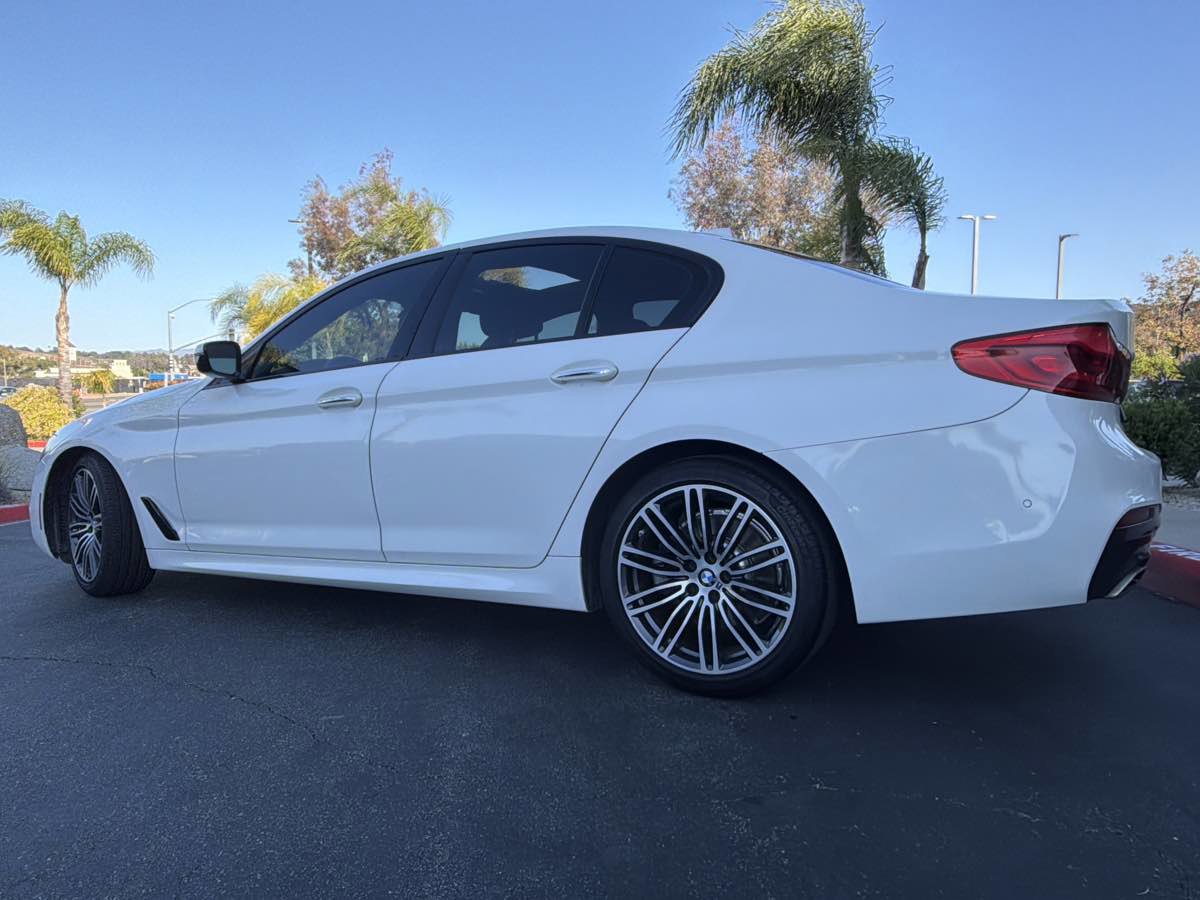 Used 2018 BMW 530i w/ M Sport Package RWD image 17