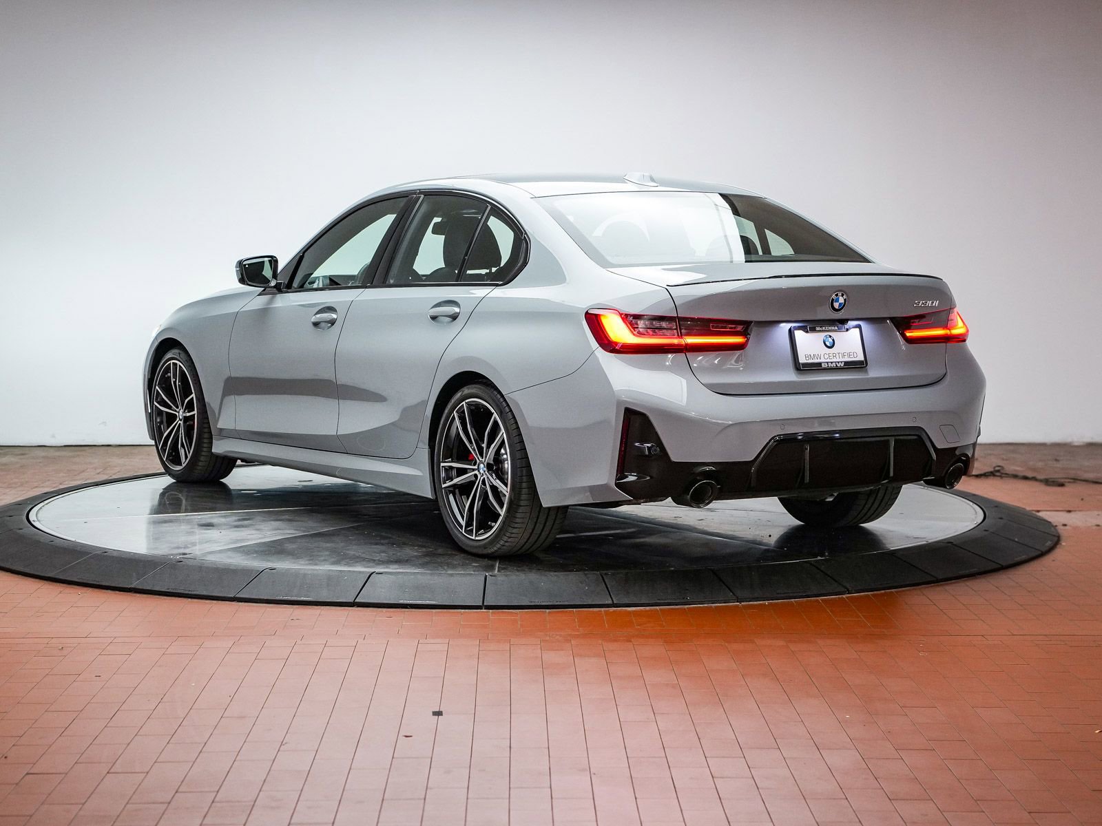 Certified 2024 BMW 330i Sedan w/ M Sport Package RWD image 2