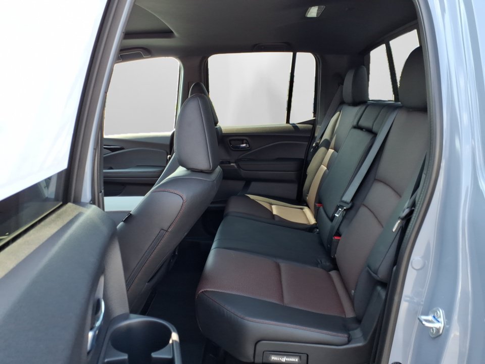 New 2026 Honda Ridgeline Black Edition image 9