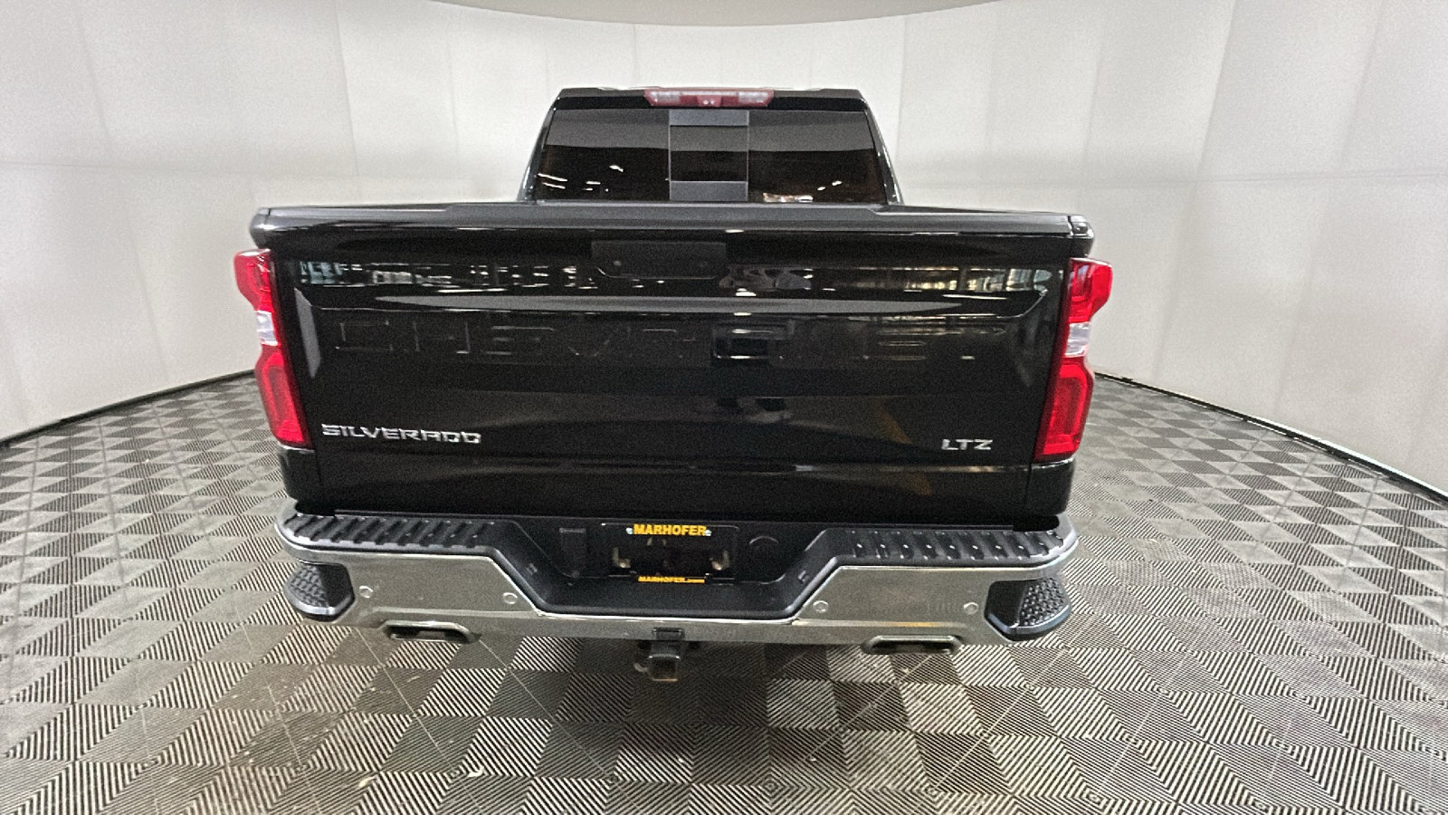 Used 2020 Chevrolet Silverado 1500 LTZ AWD/4WD image 4