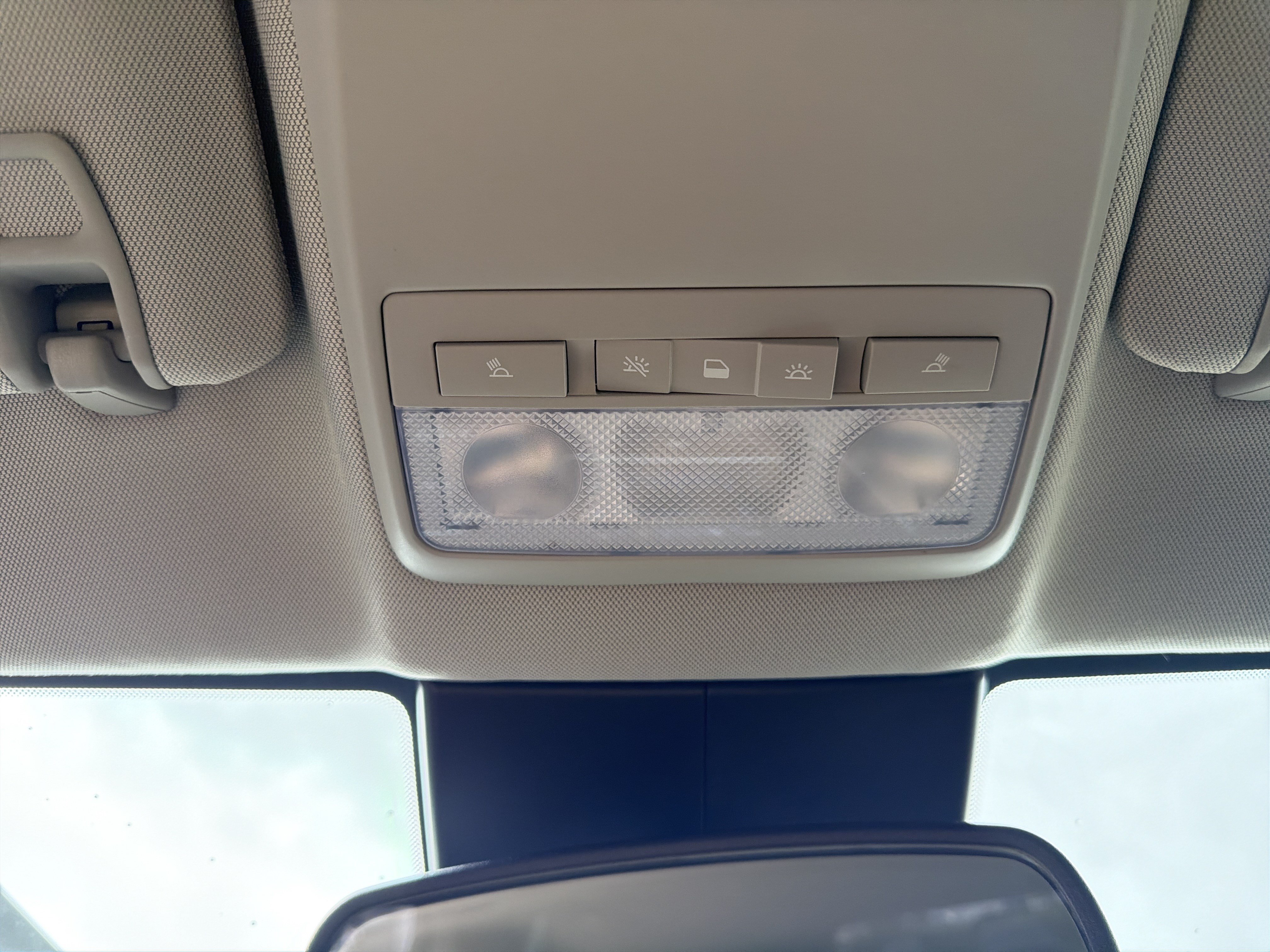 Used 2021 Buick Encore Preferred w/ Safety Package FWD image 23