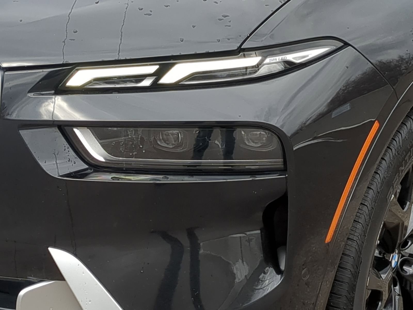 Used 2023 BMW X7 xDrive40i w/ Premium Package image 15