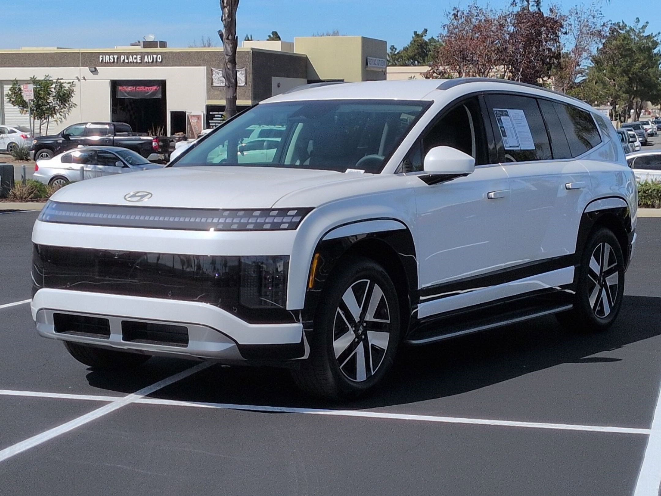 Used 2026 Hyundai Ioniq 9 SEL image 5