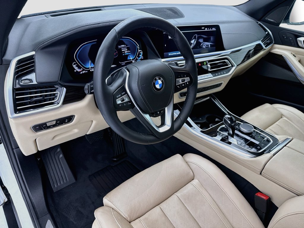 Used 2021 BMW X5 xDrive45e w/ Premium Package AWD/4WD image 9