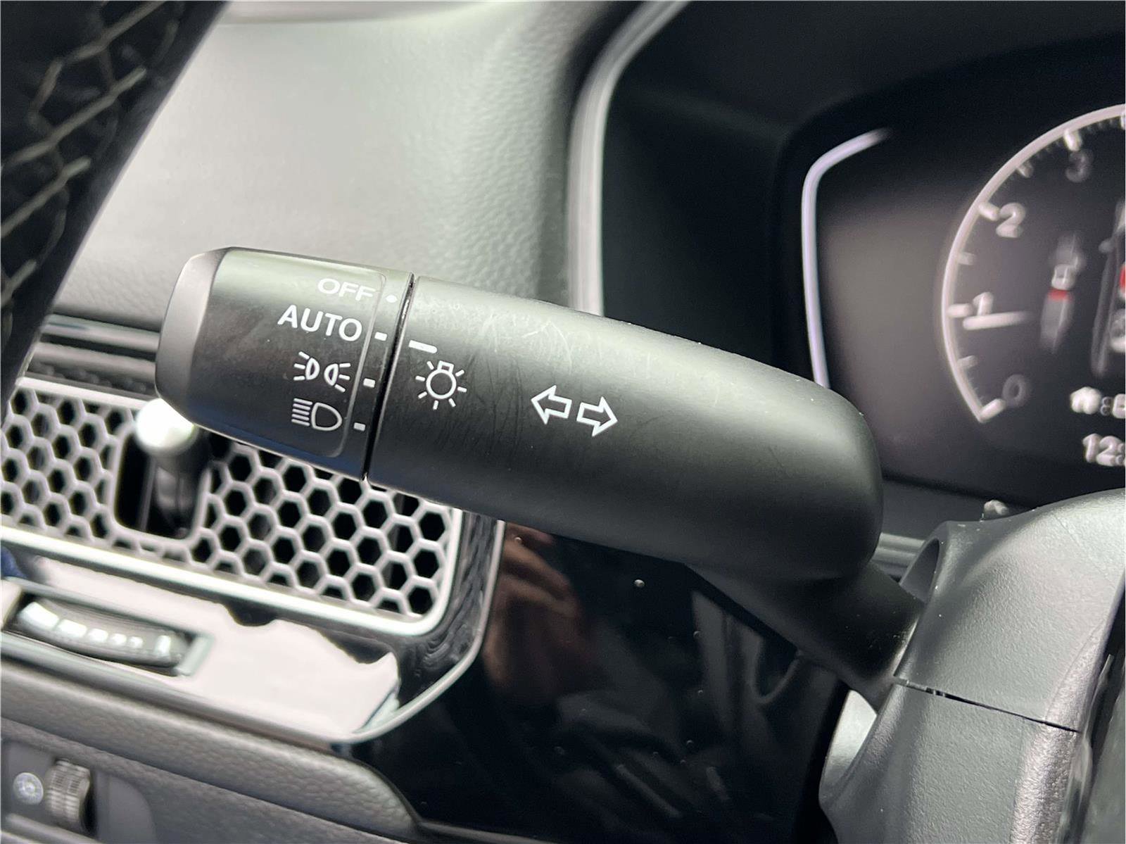 Used 2022 Honda Civic Sport image 17