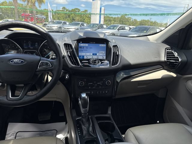 Used 2019 Ford Escape Titanium w/ U0J03 - Titanium Tow Package FWD image 23