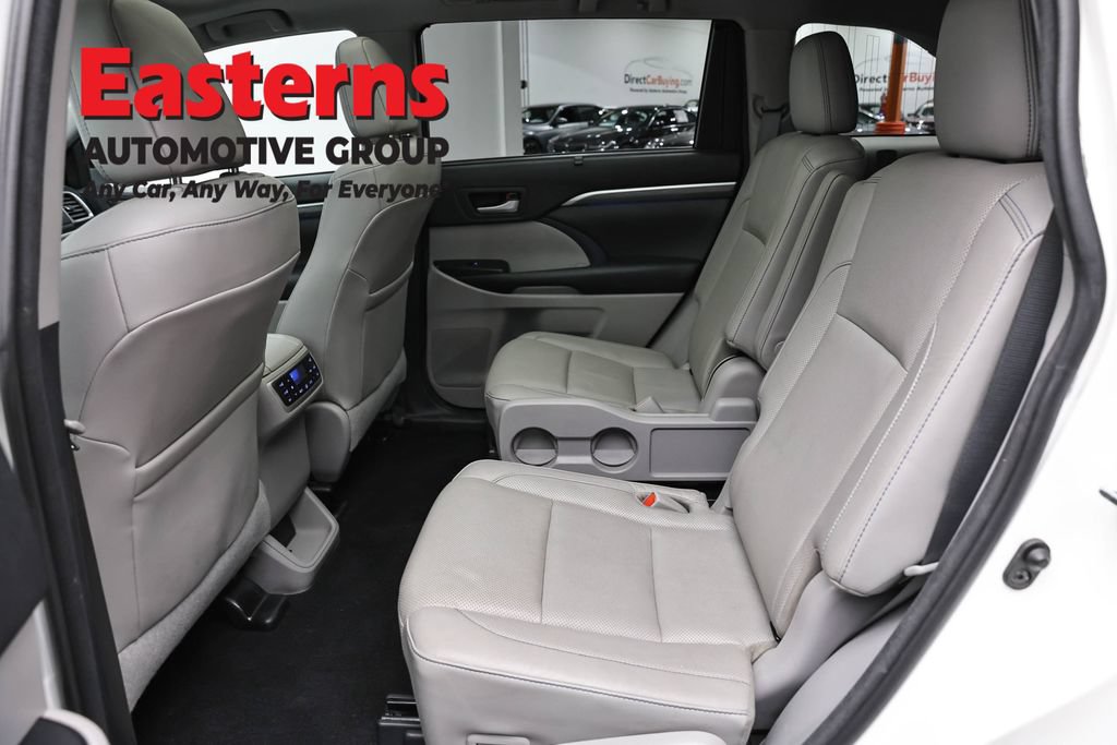 Used 2017 Toyota Highlander Limited Platinum AWD/4WD image 25