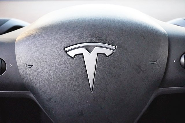 Used 2019 Tesla Model 3 Mid Range RWD image 49