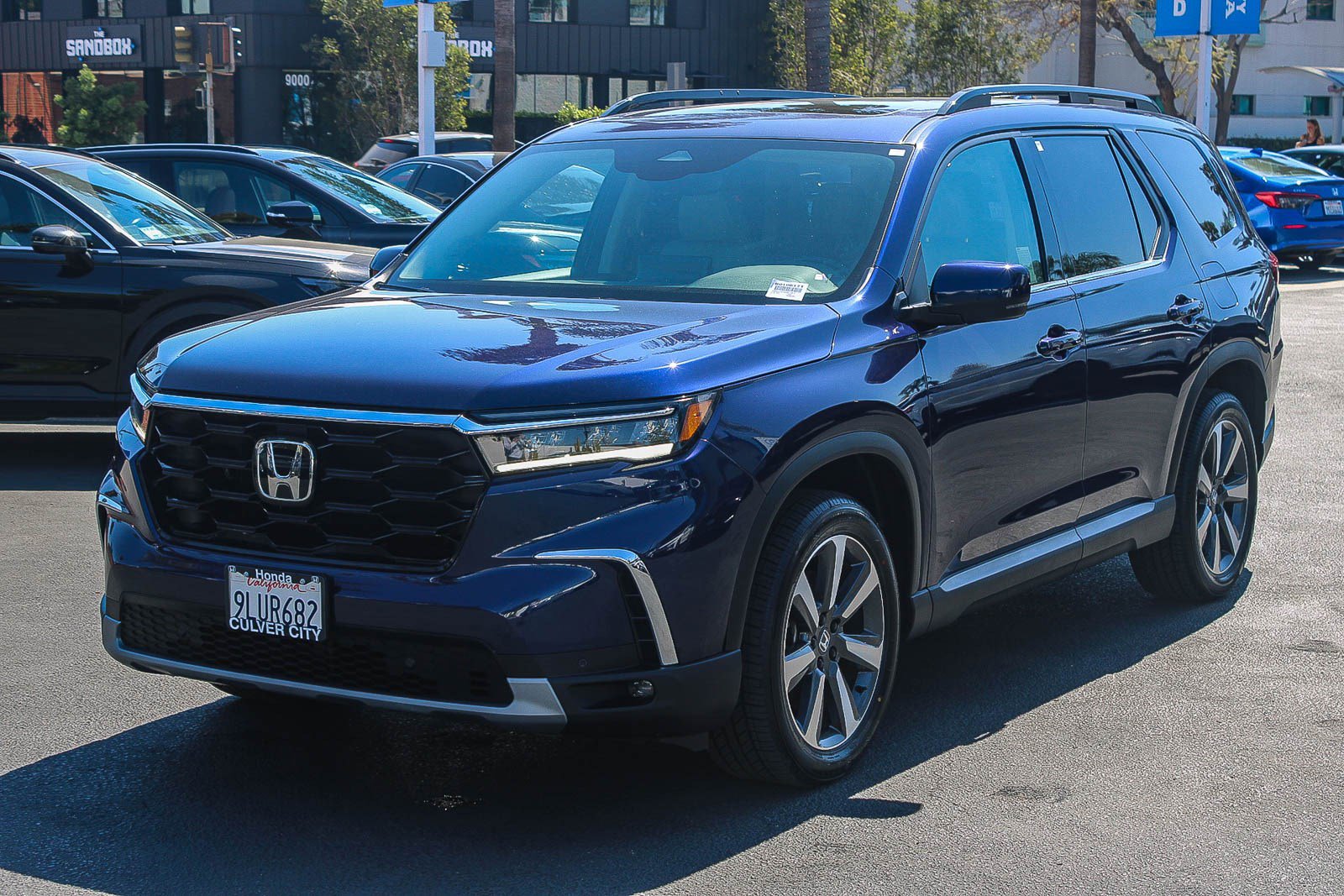 Used 2024 Honda Pilot Touring image 3