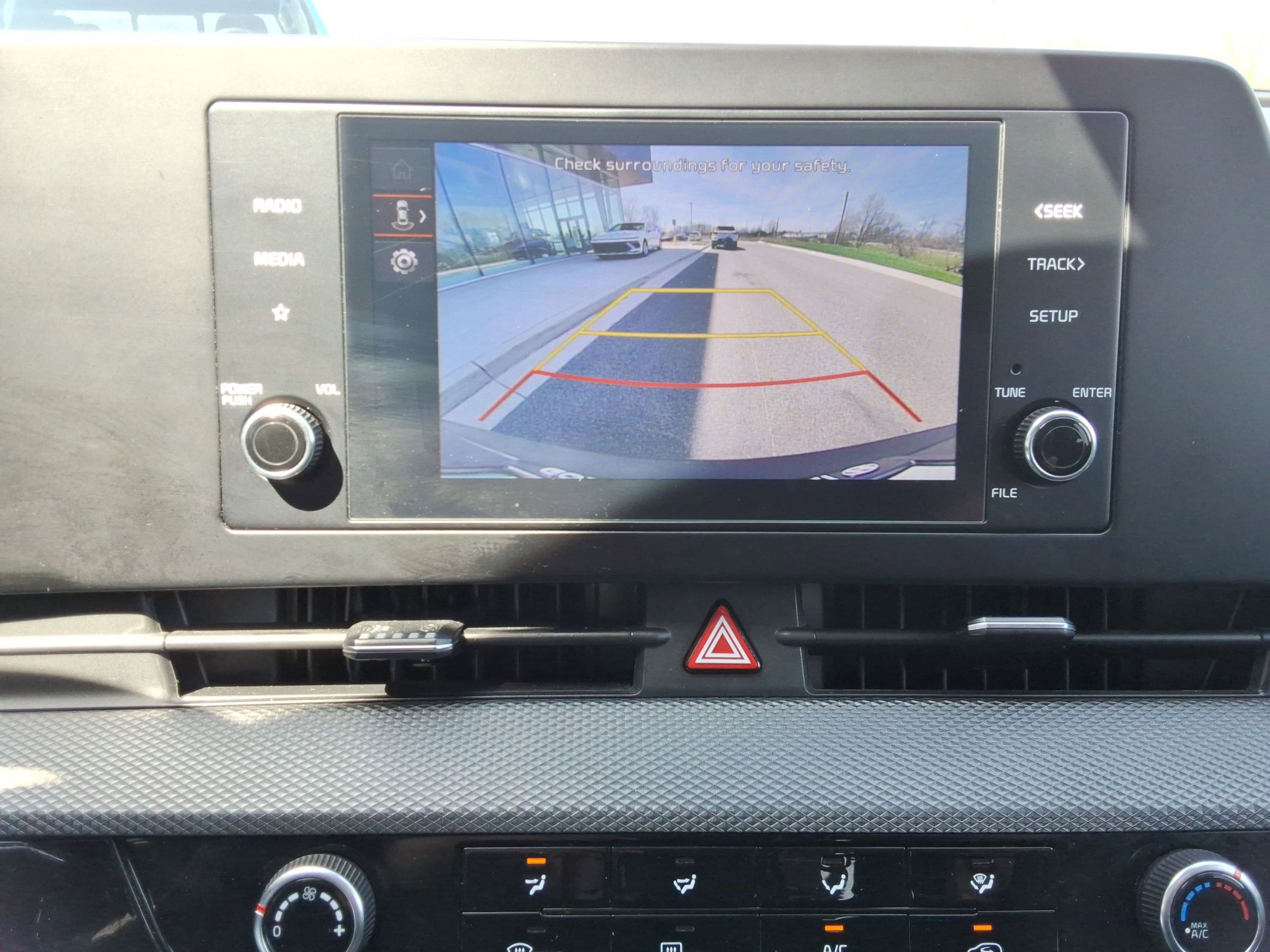 Used 2024 Kia Sportage LX image 16