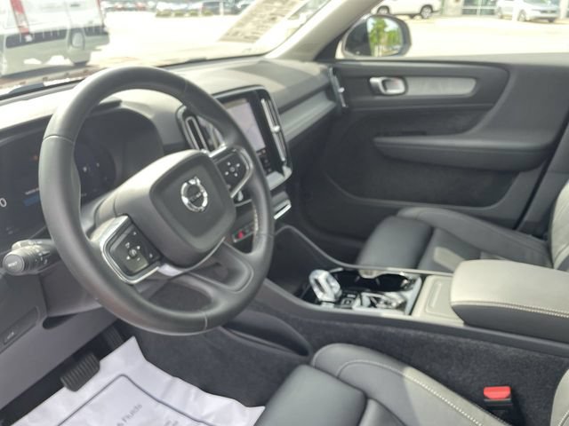 Used 2026 Volvo XC40 B5 Plus AWD/4WD image 14