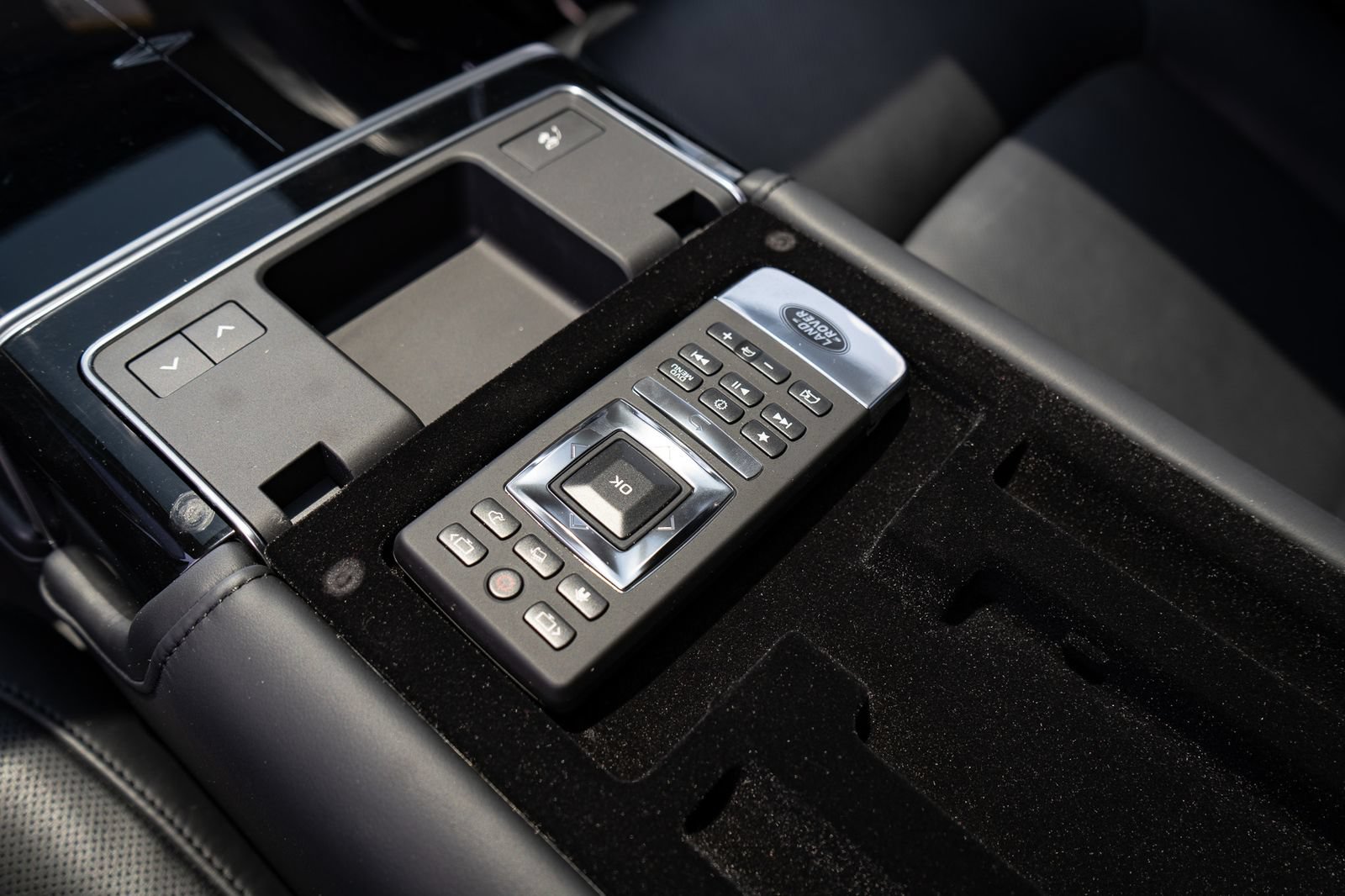 Used 2021 Land Rover Range Rover Autobiography Fifty Edition AWD/4WD image 42