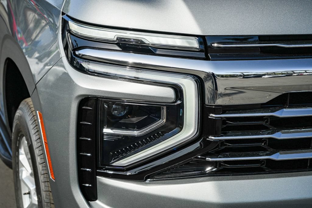 New 2026 Chevrolet Suburban LT w/ Comfort Package AWD/4WD image 9