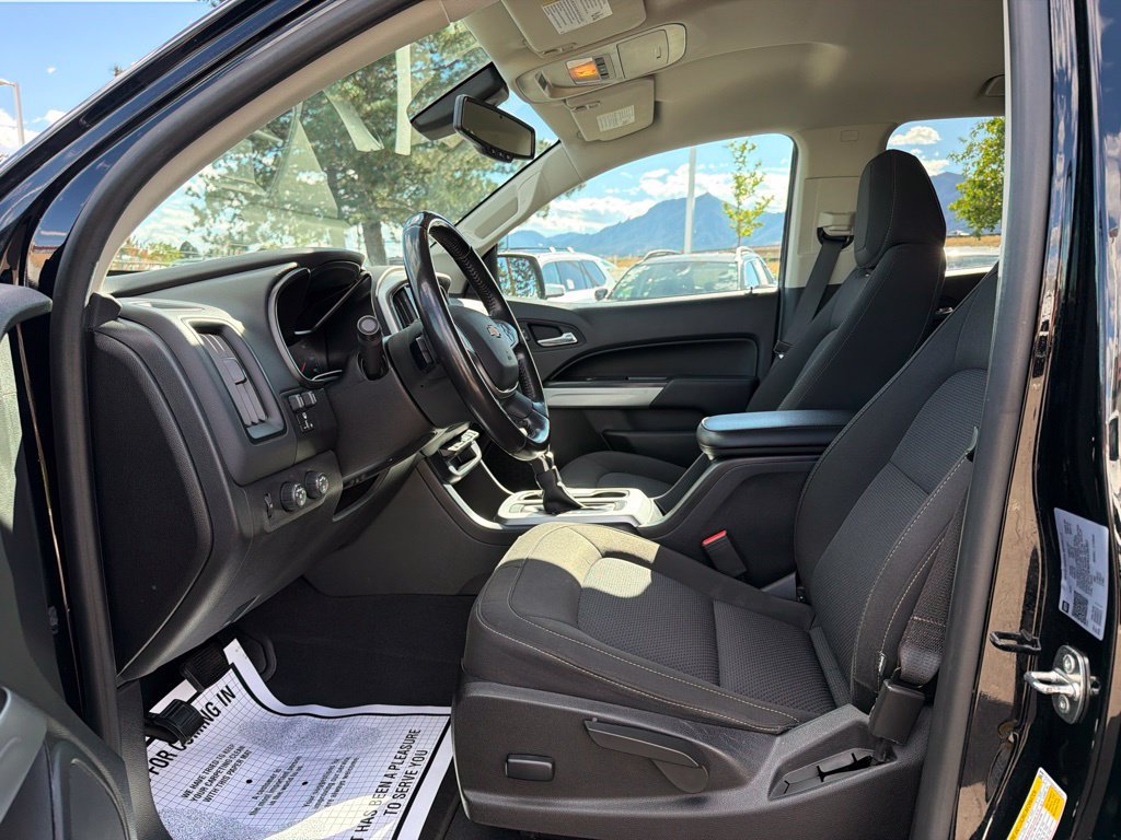 Used 2022 Chevrolet Colorado LT w/ LT Convenience Package AWD/4WD image 21