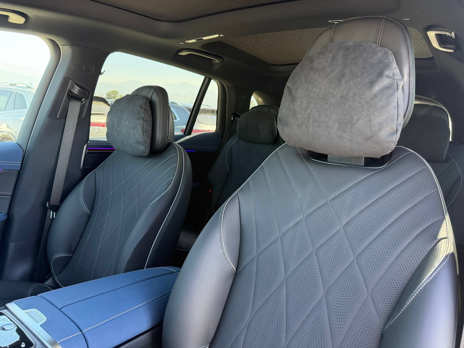 New 2026 Mercedes-Benz EQS 550 4MATIC SUV image 19