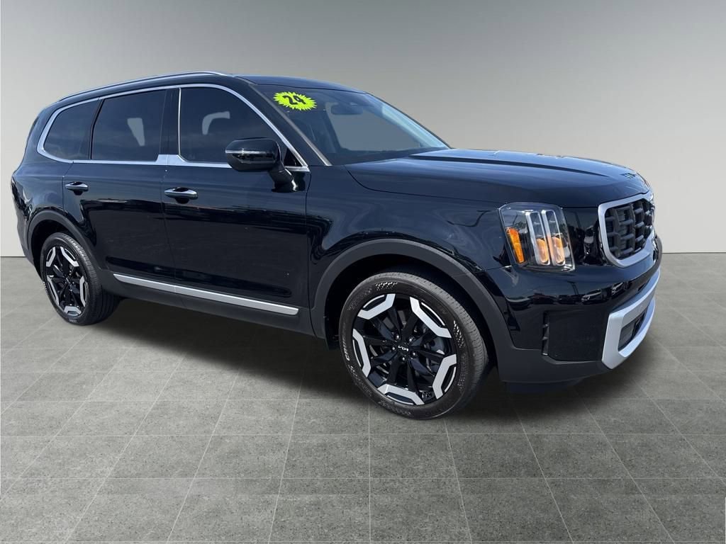 Used 2024 Kia Telluride S w/ S Sunroof Package image 8
